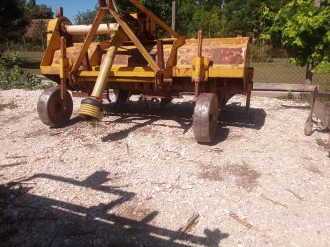 Bakhátkészítő eladó