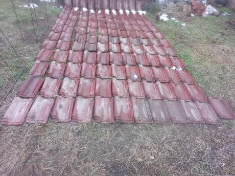 Békéscsaba II Jamina mázas cserép (bordó színű) eladó Kiskunfélegyházán - 130db Békéscsaba II Jamina mázas cserép (bordó színű) eladó Kiskunfélegyházán - 130db