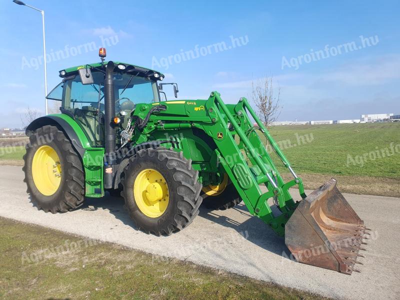 John Deere 6150R traktor John Deere 643R homlokrakodóval eladó
