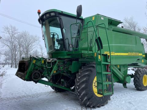 John Deere 9560 jó állapotú gabona kombájn eladó John Deere 9560 jó állapotú gabona kombájn eladó