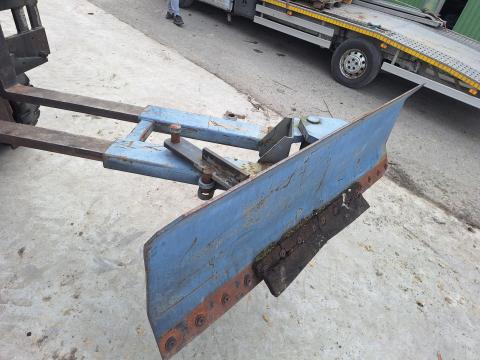 Hótolólap eladó Hótolólap eladó