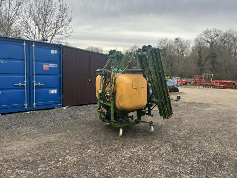 Amazon US 1004/12 T szántóföldi permetező