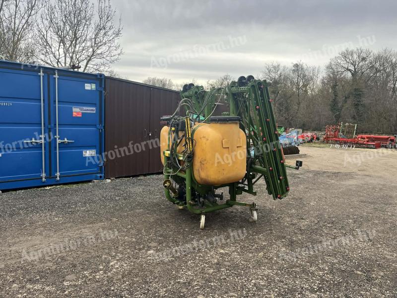 Amazon US 1004/12 T szántóföldi permetező