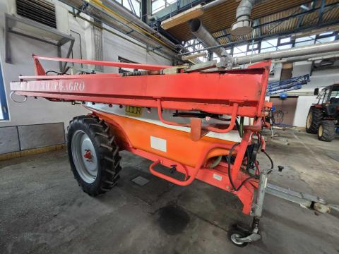 Malupe Agro 3300/ 18 vontatott permetező Malupe Agro 3300/ 18 vontatott permetező