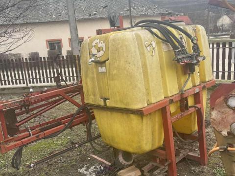 Lengyel gyártmányú vegyszerező Lengyel gyártmányú vegyszerező