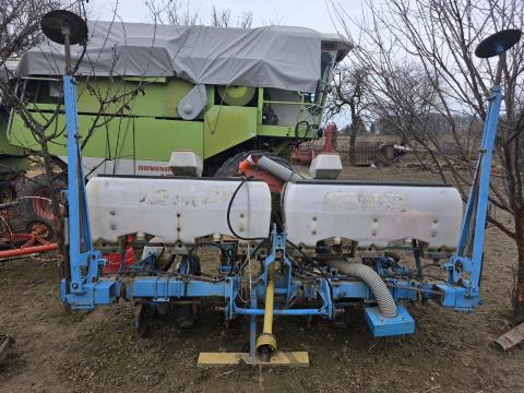 Monosem NG szemenkénti vetőgép eladó, 4+2 soros, kiváló állapotban Monosem NG szemenkénti vetőgép eladó, 4+2 soros, kiváló állapotban