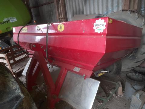 Eladó műtrágyaszóró jó állapotban