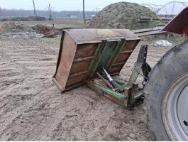 Szállítóláda 3 pont függesztett hidraulikus billentésű