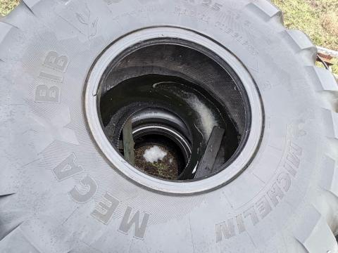 1db Michelin Mega Bib 1000/50r25