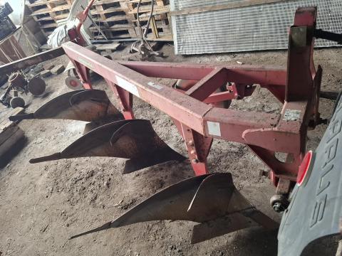 Kühne nova 3-35 típusú jó állapotú ágyeke eladó Kühne nova 3-35 típusú jó állapotú ágyeke eladó