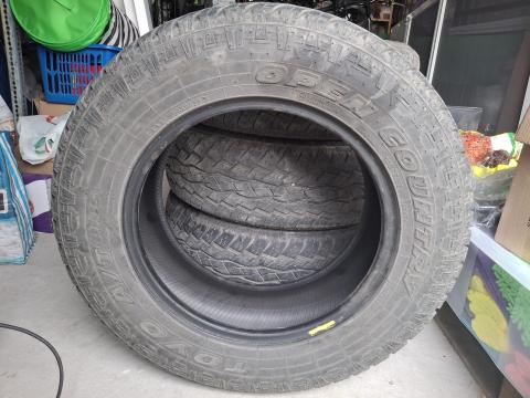 Toyo Open Country Plus A/T M+S 245/65R17 négyévszakos gumi eladó Toyo Open Country Plus A/T M+S 245/65R17 négyévszakos gumi eladó