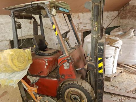 Balkancar típusú bolgár diesel targonca,  automata váltóval,  felújított hengerfejjel eladó