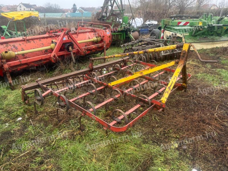 BECKER 270-ES RUGÓSKAPÁS KOMBINÁTOR RÖGTÖRŐHENGERREL