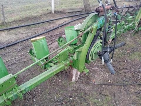 SPC-6 vetőgép, kultivátor SPC-6 vetőgép, kultivátor