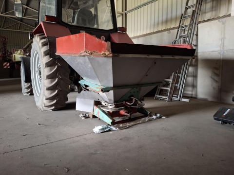 Műtrágyszóró Műtrágyszóró