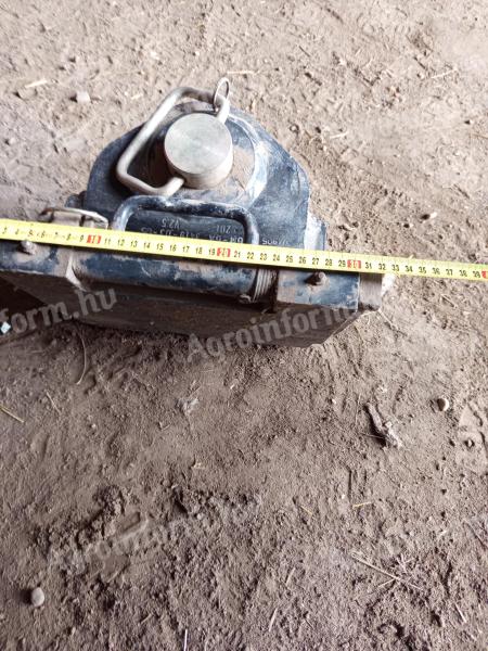 Vonófej,  alsó vonó rúd