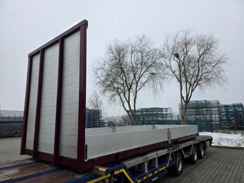 Plató felépítmény eladó, 737 cm x 255 cm, Volvóról leszerelve Plató felépítmény eladó, 737 cm x 255 cm, Volvóról leszerelve