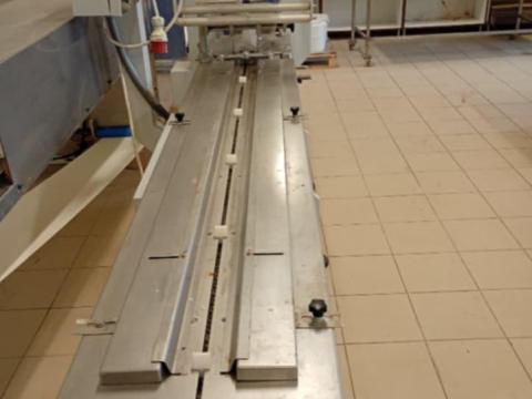 Vízszintes csomagoló gép Vízszintes csomagoló gép