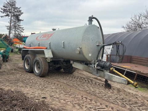 Fliegl 11m3 szippantó