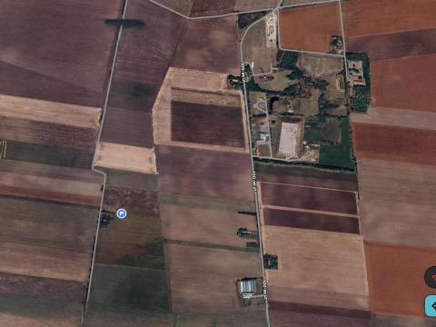 Gyomán a Keselyősön (100as út mellett) 13HA szántóföld és tanya eladó Gyomán a Keselyősön (100as út mellett) 13HA szántóföld és tanya eladó