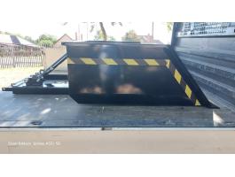 1m széles targoncára szerelhető hidraulikus rakodókanál eladó!