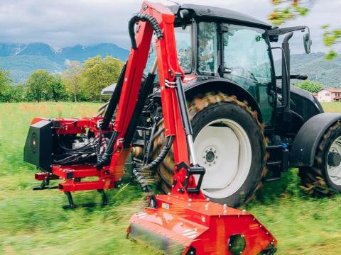 Új COSMO (olasz) EPM 500 rézsűkasza, 5 méteres kinyúlással Új COSMO (olasz) EPM 500 rézsűkasza, 5 méteres kinyúlással