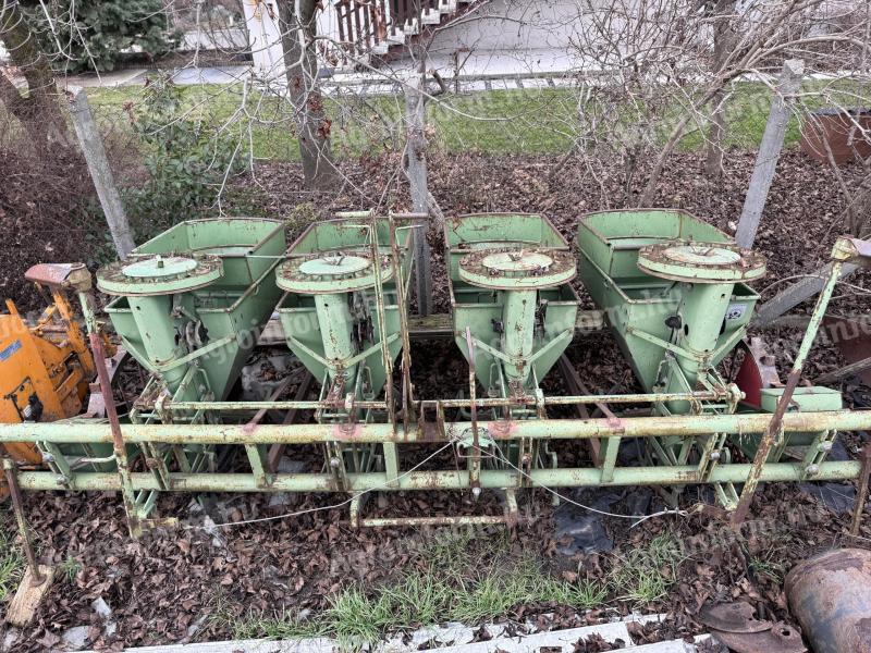 Eladó Hassia 4 soros burgonya vetőgép