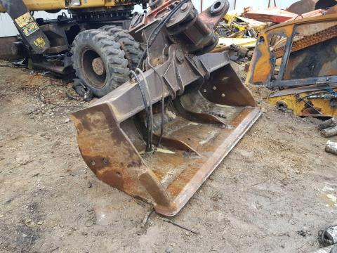 Caterpillar billenthető rézsűkanál Caterpillar billenthető rézsűkanál