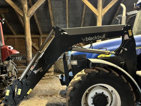 Eladó Blackbull Senior 1.8 homlokrakodó Eladó Blackbull Senior 1.8 homlokrakodó