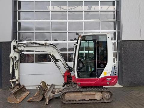 Takeuchi TB228 / 2008 / 4.138 üzemóra / Lízing 20%-tól