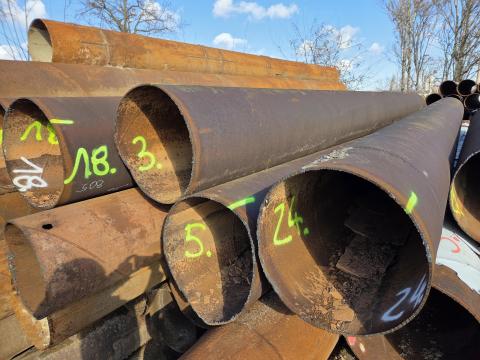 D630 x 8 mm falvastagságú, bontott acélcsövek (3,85–7,95 méteres vegyes szálhossz) D630 x 8 mm falvastagságú, bontott acélcsövek (3,85–7,95 méteres vegyes szálhossz)