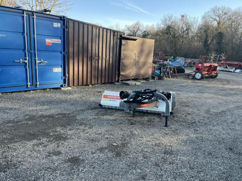 AARDENBURG Beta M 1850 rézsűzúzó AARDENBURG Beta M 1850 rézsűzúzó