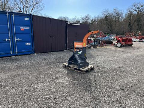 Aardenburg Lignum S 60 kardánhajtású faaprító (fa átmérő: max. 6 cm) Aardenburg Lignum S 60 kardánhajtású faaprító (fa átmérő: max. 6 cm)