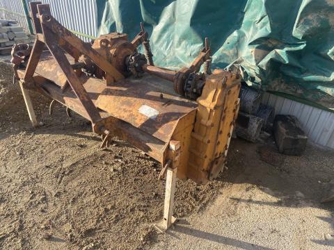 Burgonyatöltögető, bakhátkészítő Burgonyatöltögető, bakhátkészítő