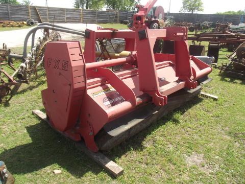 3 méteres szárzúzó újszerű állapotban, alig használtan eladó. 2019-es évjárat 3 méteres szárzúzó újszerű állapotban, alig használtan eladó. 2019-es évjárat