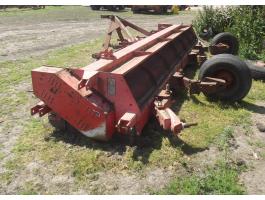 Eladó Kuhn 4.5 m-es vízszintes tengelyű szárzúzó