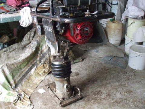 Honda motoros döngölő béka eladó Honda motoros döngölő béka eladó