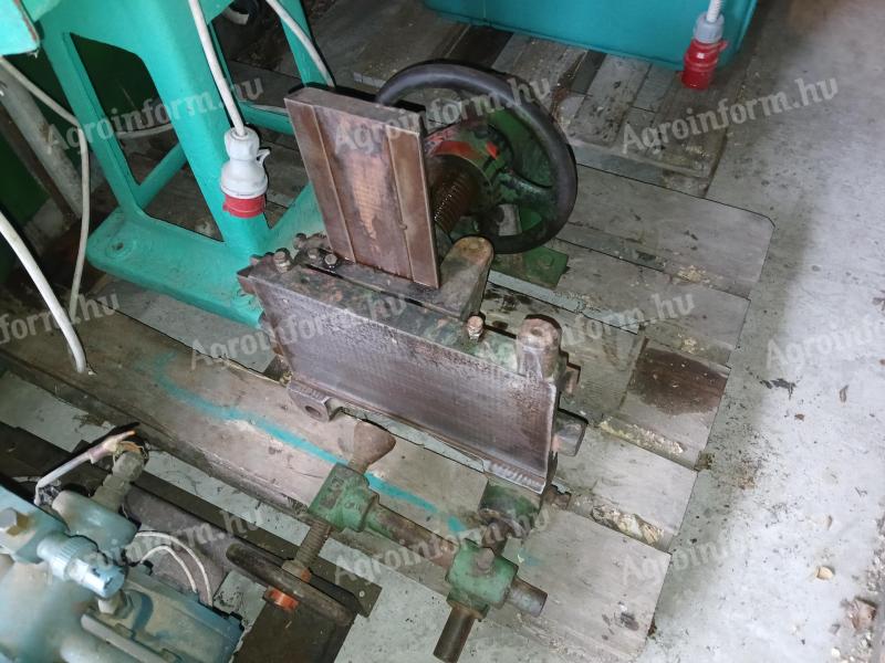 Kisvárdai gyalugép fúrószupport eladó