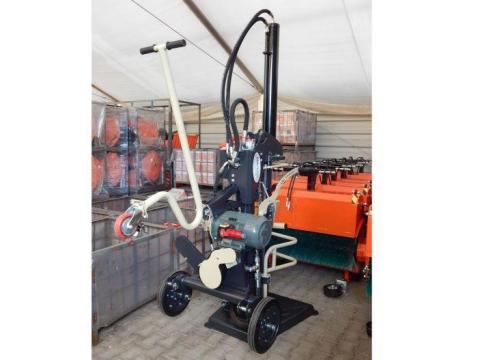 LSR26 rönkhasító generátorral, Geograss LSR26 rönkhasító generátorral, Geograss