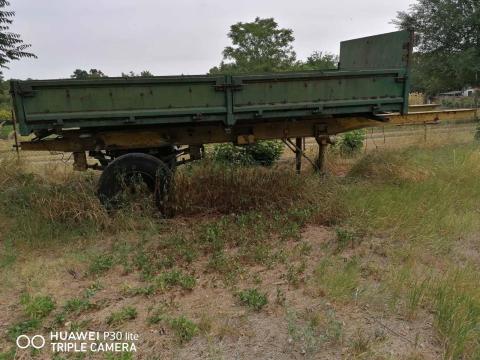 IFA pótkocsi, 2 db HLS 100 fluid egytengelyes nyerges bála szállító pótkocsi IFA pótkocsi, 2 db HLS 100 fluid egytengelyes nyerges bála szállító pótkocsi