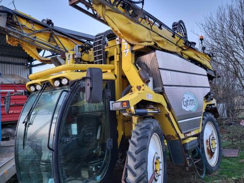 Caffini Trakkermais 3000 önjáró permetező Grim GT7