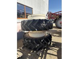 New Holland ikerkerék szett (460/85 R 38)