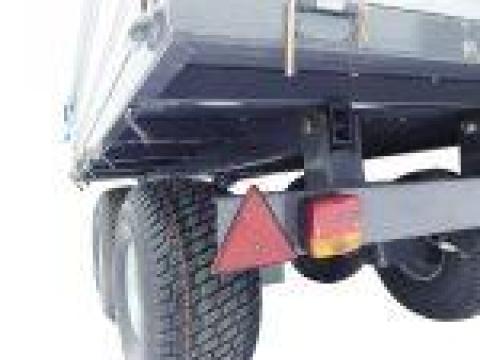 Pótkocsi 2,5 tonnás, hátrafelé billenthető magasítóval