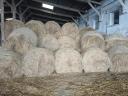 Nagy mennyiségű széna