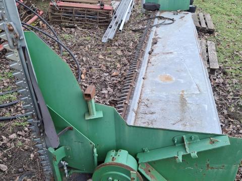 Repcetoldat John Deere 618R vágóasztalhoz Repcetoldat John Deere 618R vágóasztalhoz