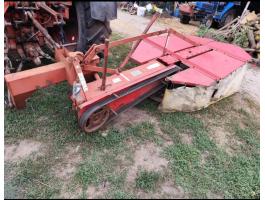 Eladó 185 lengyel fűkasza kisebbre váltás miatt!