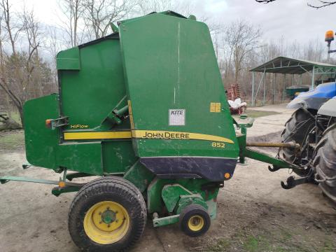 John Deere 852 bálázó eladó
