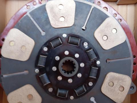 MTZ új kerámiás kuplungtárcsa és szerkezet MTZ új kerámiás kuplungtárcsa és szerkezet