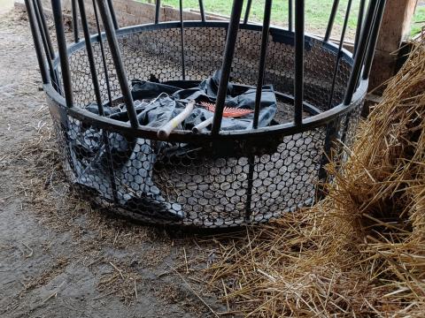 Széna etető Széna etető