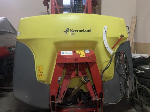 Kverneland Ixter B13 permetező Kverneland Ixter B13 permetező